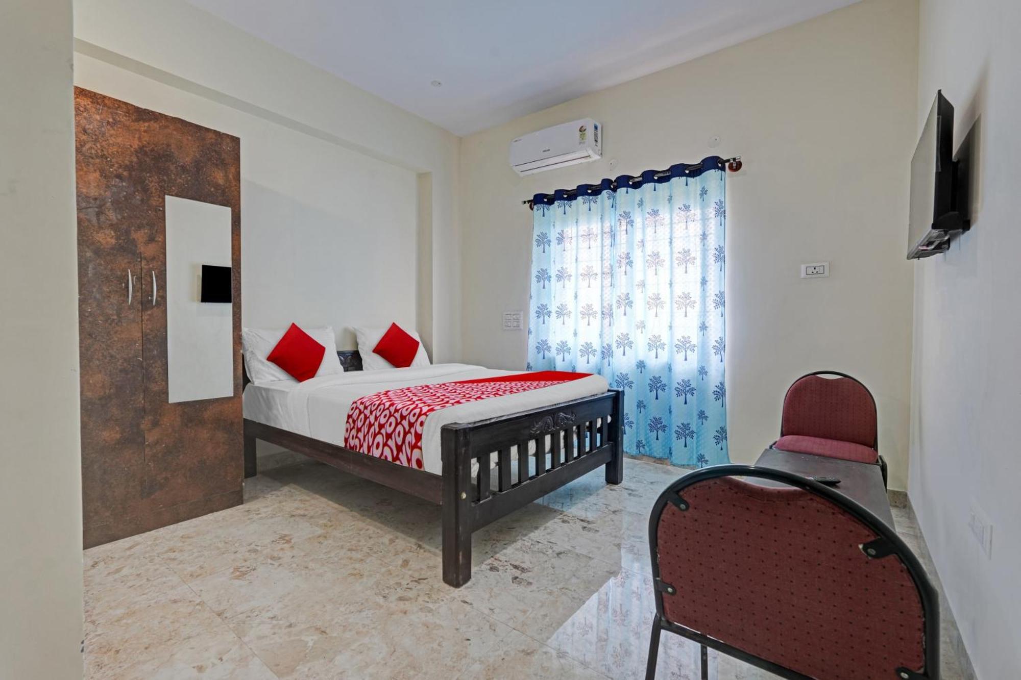 Hotel O Sri Chowdeshwari Boarding And Lodging Tavarikere Extérieur photo